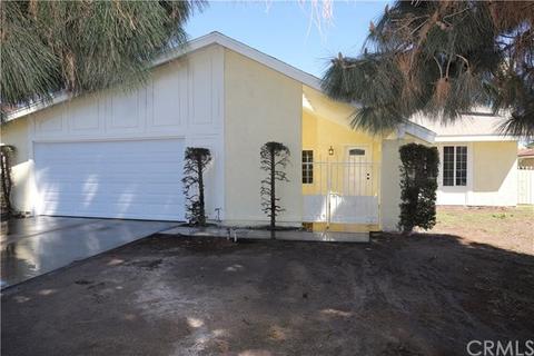 565 N Lamarr St, Rialto, CA 92376 photo 3