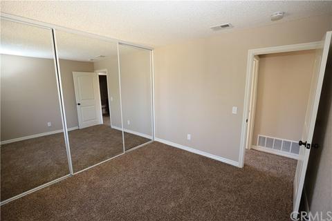 565 N Lamarr St, Rialto, CA 92376 photo 22