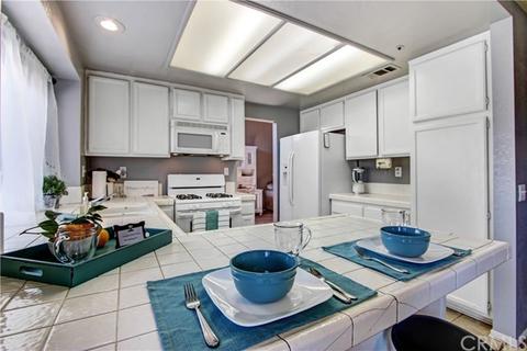 15419 Old Castle Rd, Fontana, CA 92337 photo 12