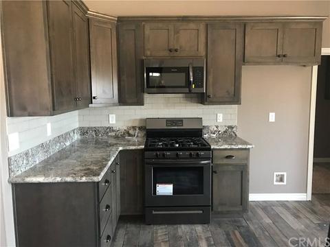 7027 Summit Valley Rd, Hesperia, CA 92345 photo 2