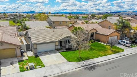 1065 Bunting Way, Perris, CA 92571 photo 2