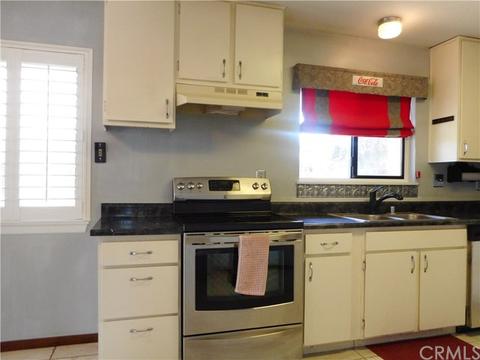 18523 Symeron Rd, Apple Valley, CA 92307 photo 3