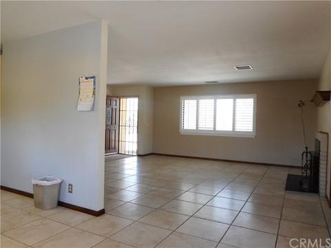 18523 Symeron Rd, Apple Valley, CA 92307 photo 4