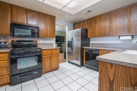 2168 Devonshire Dr, Corona, CA 92879 photo 8