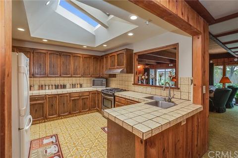 8830 Glencoe Dr, Riverside, CA 92503 photo 15