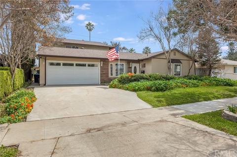 8830 Glencoe Dr, Riverside, CA 92503 photo 2