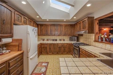 8830 Glencoe Dr, Riverside, CA 92503 photo 14