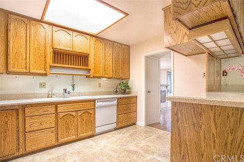 397 W Woodcrest St, Rialto, CA 92376 photo 9