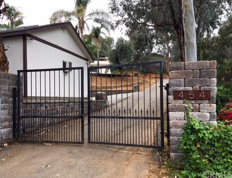 454 Elder St, Fallbrook, CA 92028 photo 2