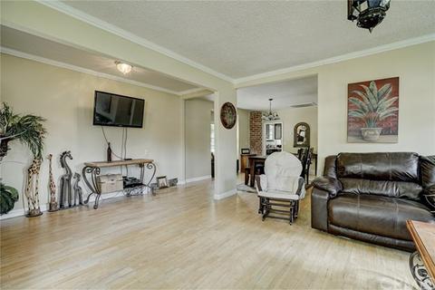 4470 Rubidoux Ave, Riverside, CA 92506 photo 9