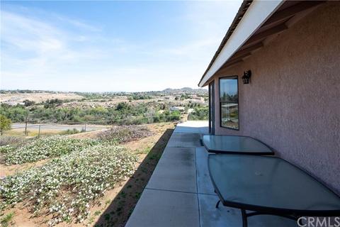17820 Luna Ct, Riverside, CA 92504 photo 44