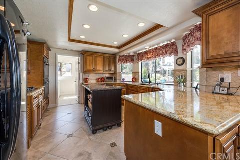 17820 Luna Ct, Riverside, CA 92504 photo 14