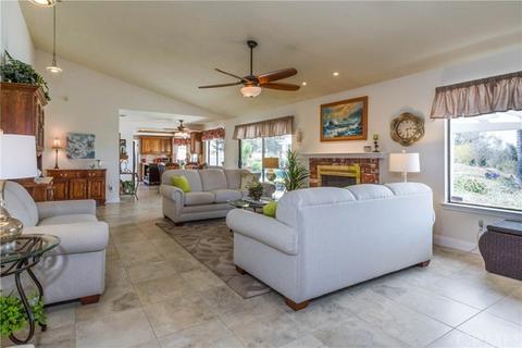 17820 Luna Ct, Riverside, CA 92504 photo 10