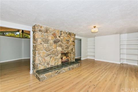 2290 Oak Crest Dr, Riverside, CA 92506 photo 8