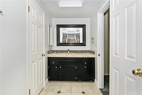 2290 Oak Crest Dr, Riverside, CA 92506 photo 20