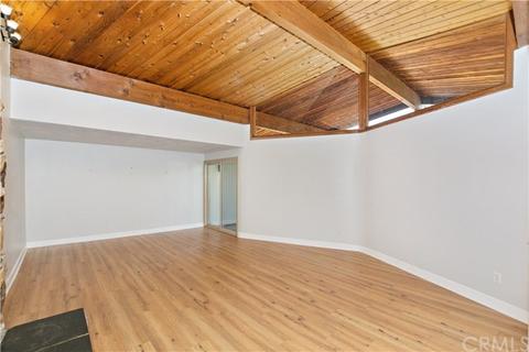 2290 Oak Crest Dr, Riverside, CA 92506 photo 4