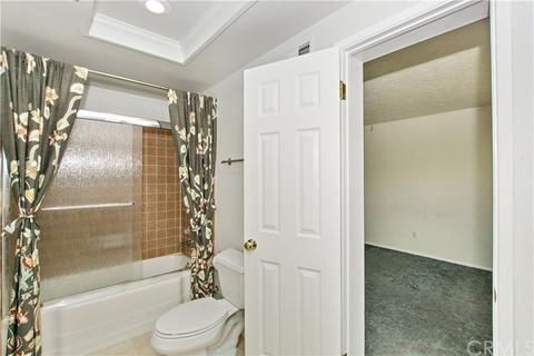 2290 Oak Crest Dr, Riverside, CA 92506 photo 21