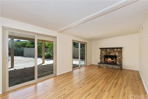 2290 Oak Crest Dr, Riverside, CA 92506 photo 13