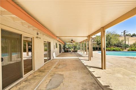 2290 Oak Crest Dr, Riverside, CA 92506 photo 25