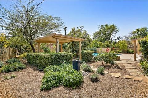 2290 Oak Crest Dr, Riverside, CA 92506 photo 27