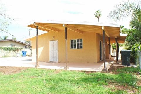 2248 W 3rd St, San Bernardino, CA 92410 photo 2