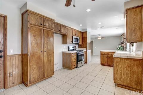 2950 Oleta Ct, Highland, CA 92346 photo 11