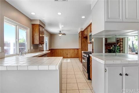 2950 Oleta Ct, Highland, CA 92346 photo 9