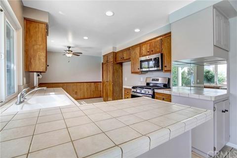 2950 Oleta Ct, Highland, CA 92346 photo 10