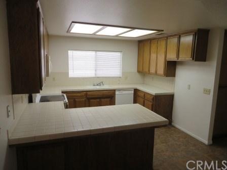 2870 W Devonshire Ave, Hemet, CA 92545 photo 9