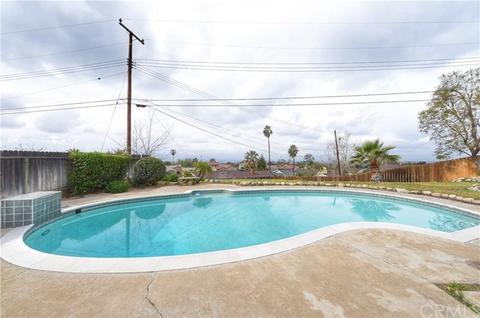 2261 E Foothill Dr, San Bernardino, CA 92404 photo 8