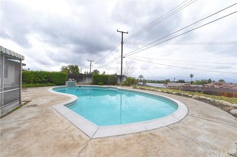 2261 E Foothill Dr, San Bernardino, CA 92404 photo 9