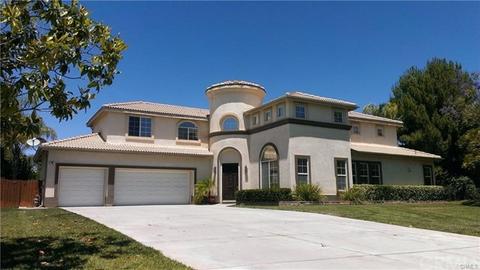 43 Valencia Ln, Redlands, CA 92374 photo 2
