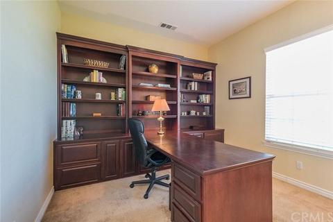 8034 Choi Dr, Riverside, CA 92506 photo 4
