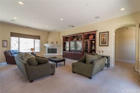 8034 Choi Dr, Riverside, CA 92506 photo 7