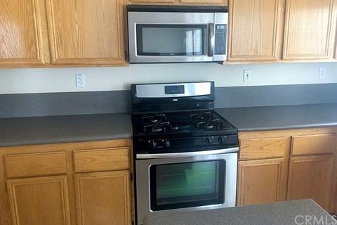 5377 Huntmaster Ln, Fontana, CA 92336 photo 9