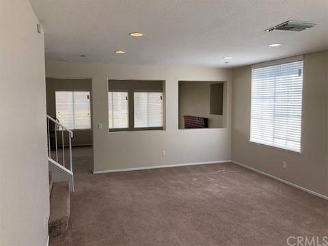 5377 Huntmaster Ln, Fontana, CA 92336 photo 2