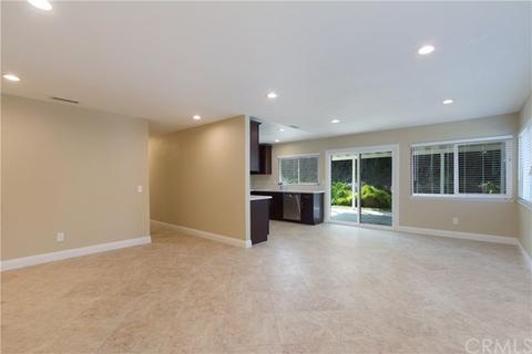 6982 Manhattan Dr, Riverside, CA 92506 photo 7