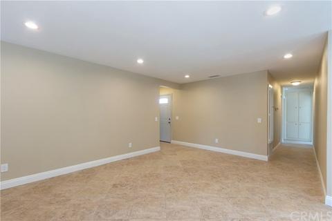 6982 Manhattan Dr, Riverside, CA 92506 photo 5