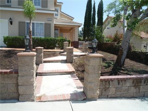 5025 Manitoba Dr, Fontana, CA 92336 photo 2