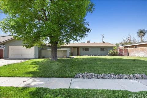 833 E Winchester Dr, Rialto, CA 92376 photo 1