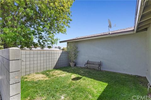 833 E Winchester Dr, Rialto, CA 92376 photo 21