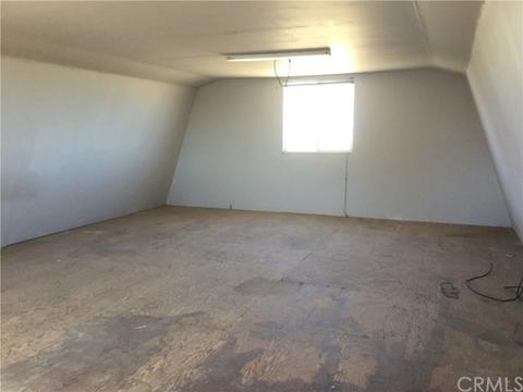 9235 Atsina Rd, Phelan, CA 92371 photo 6