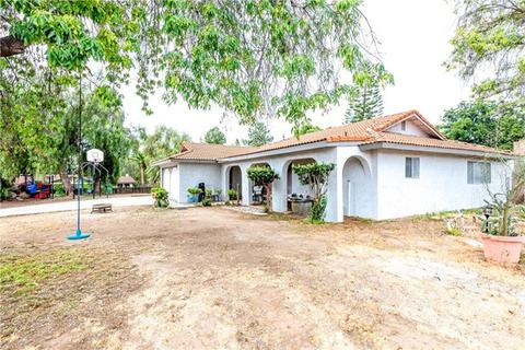 1235 Highridge St, Riverside, CA 92506 photo 8