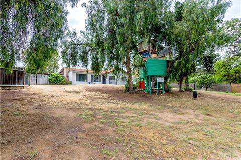 1235 Highridge St, Riverside, CA 92506 photo 35