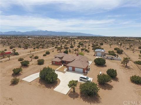 9242 Valencia St, Phelan, CA 92371 photo 4