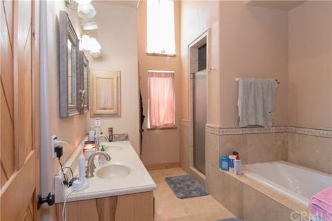 9242 Valencia St, Phelan, CA 92371 photo 17