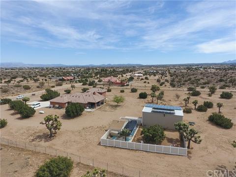 9242 Valencia St, Phelan, CA 92371 photo 6