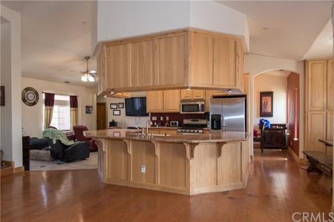 9242 Valencia St, Phelan, CA 92371 photo 27