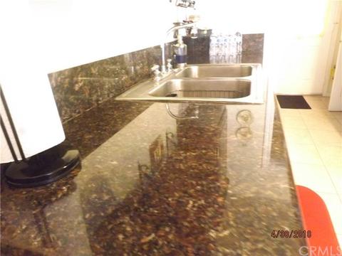 362 E King St, Rialto, CA 92376 photo 8