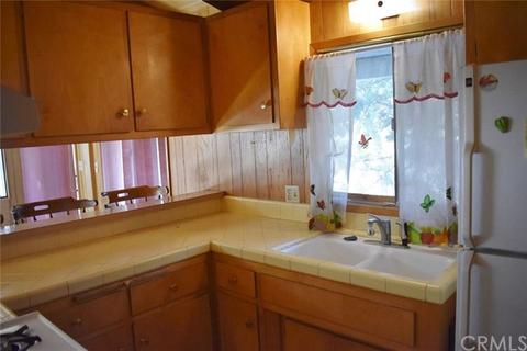 6271 Conifer Dr, Wrightwood, CA 92397 photo 13